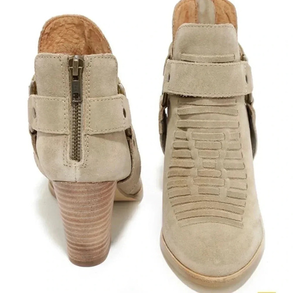 Seychelles Impossible Sand Suede Leather Ankle Booties Size 8.5 - Picture 11 of 12